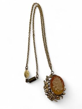 Vintage 1928 Jewelry Co. Gold Tone Floral Cameo Pendant Necklace Victorian